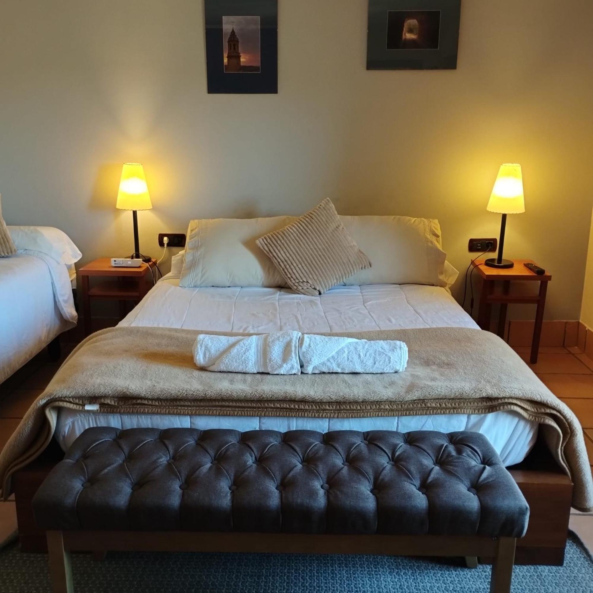 Hostal Tastavins Penarroya De Tastavins Luaran gambar