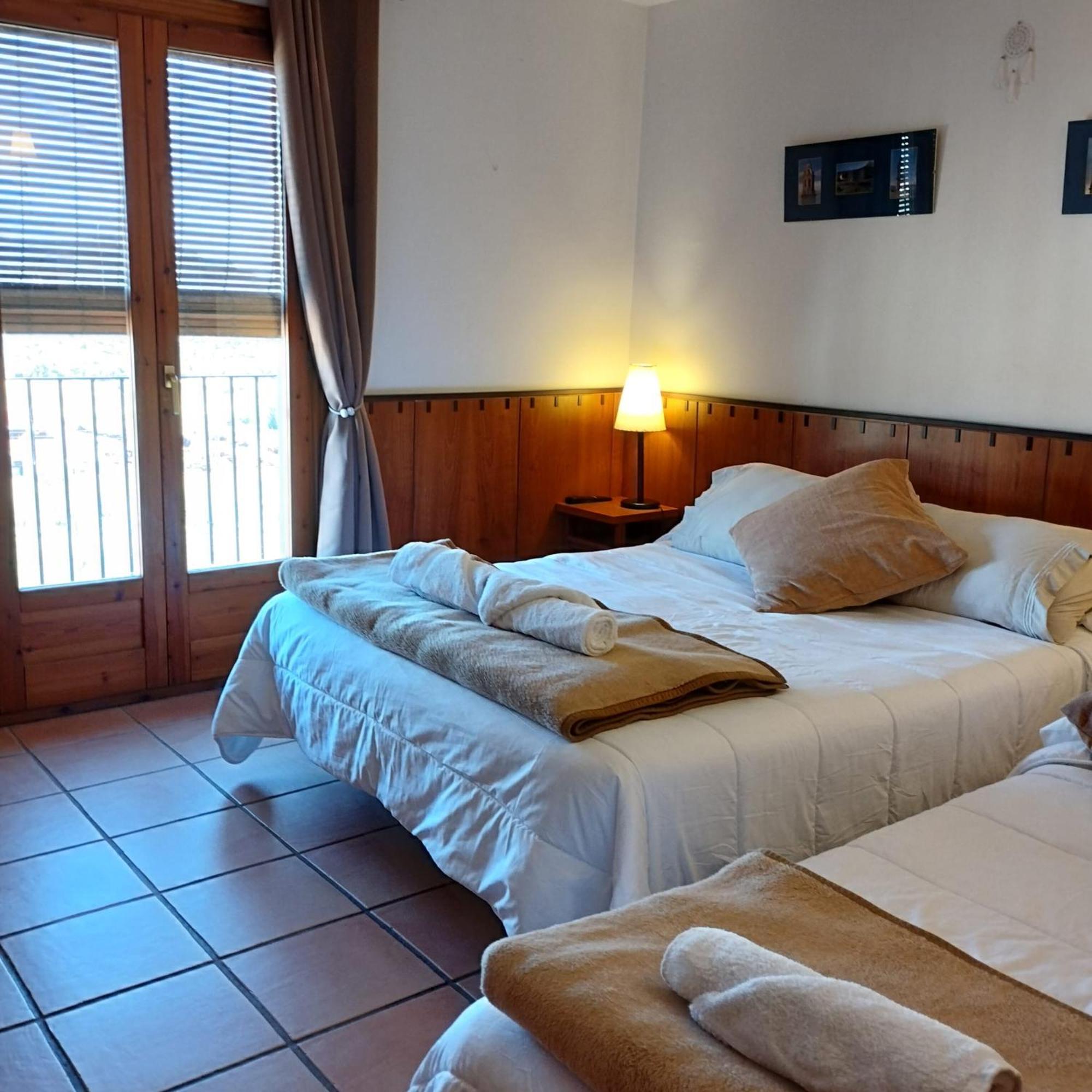 Hostal Tastavins Penarroya De Tastavins Luaran gambar