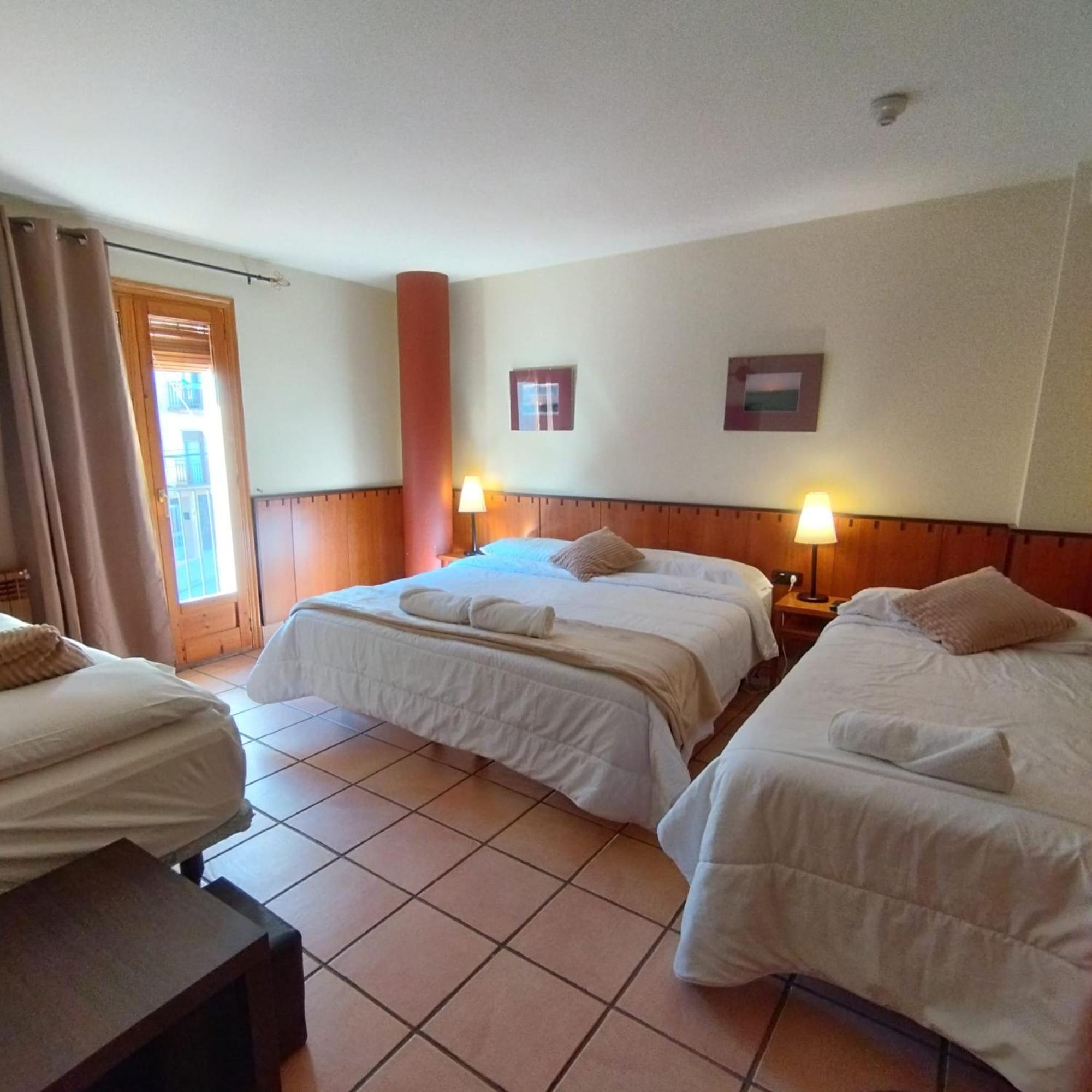 Hostal Tastavins Penarroya De Tastavins Luaran gambar