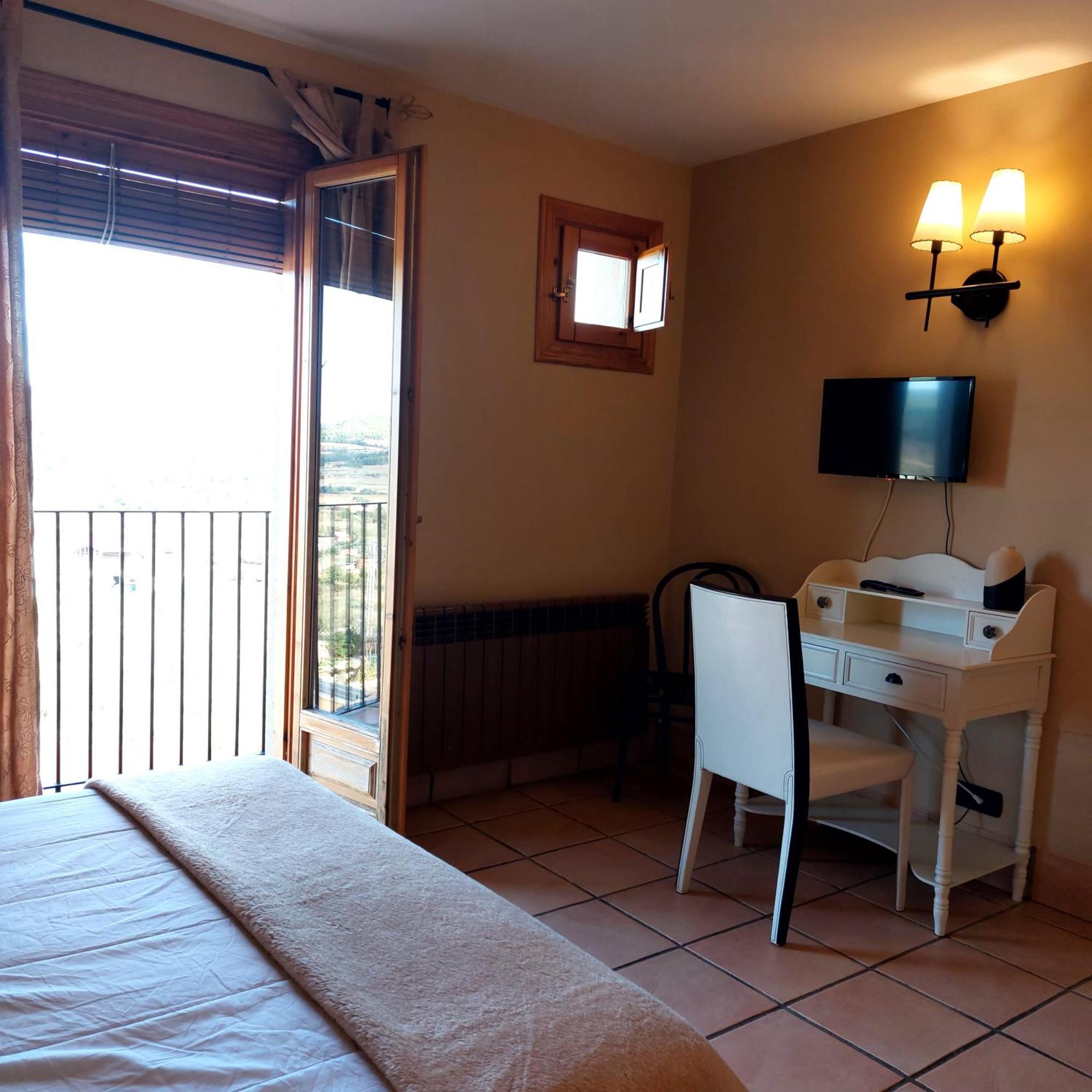 Hostal Tastavins Penarroya De Tastavins Bilik gambar