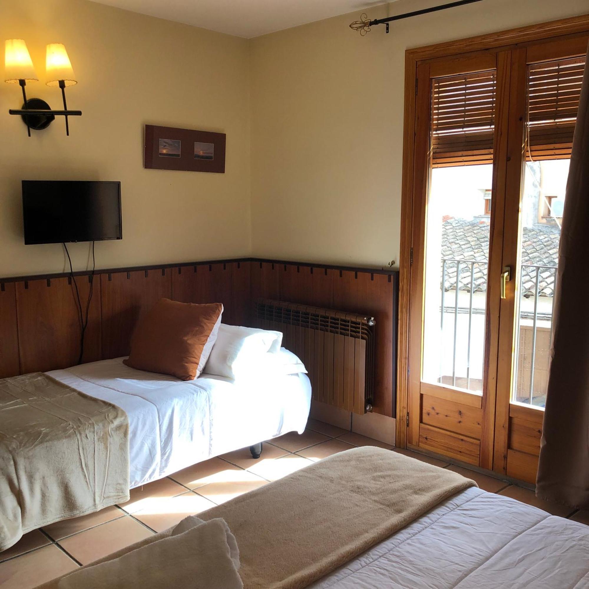 Hostal Tastavins Penarroya De Tastavins Luaran gambar