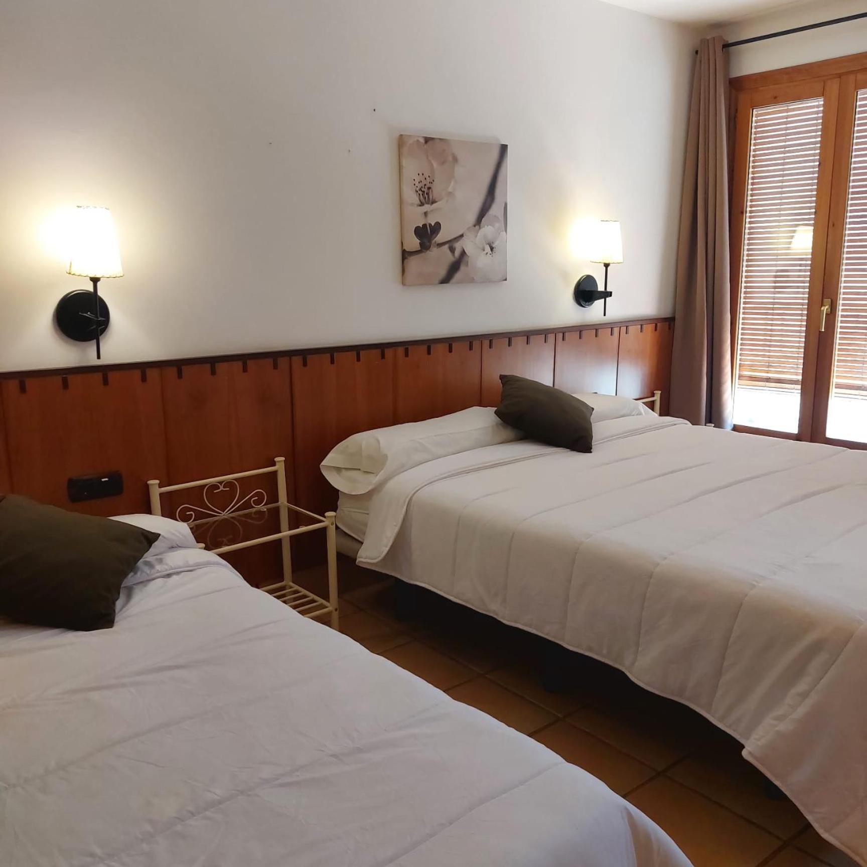 Hostal Tastavins Penarroya De Tastavins Luaran gambar