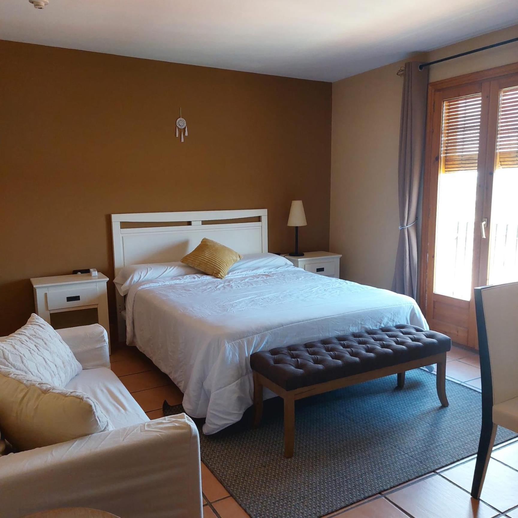 Hostal Tastavins Penarroya De Tastavins Luaran gambar