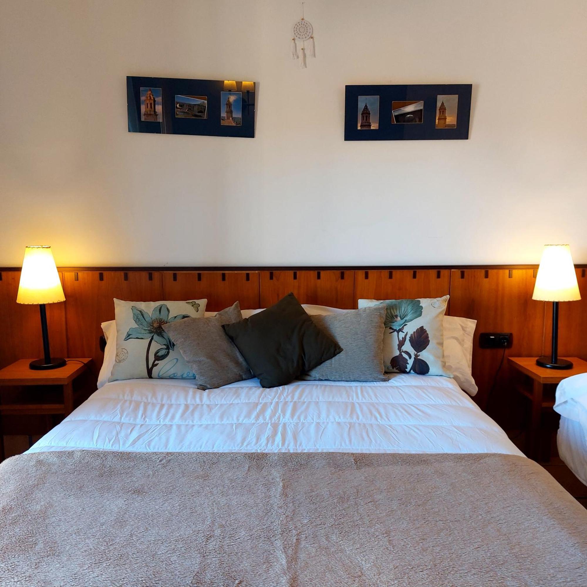 Hostal Tastavins Penarroya De Tastavins Bilik gambar