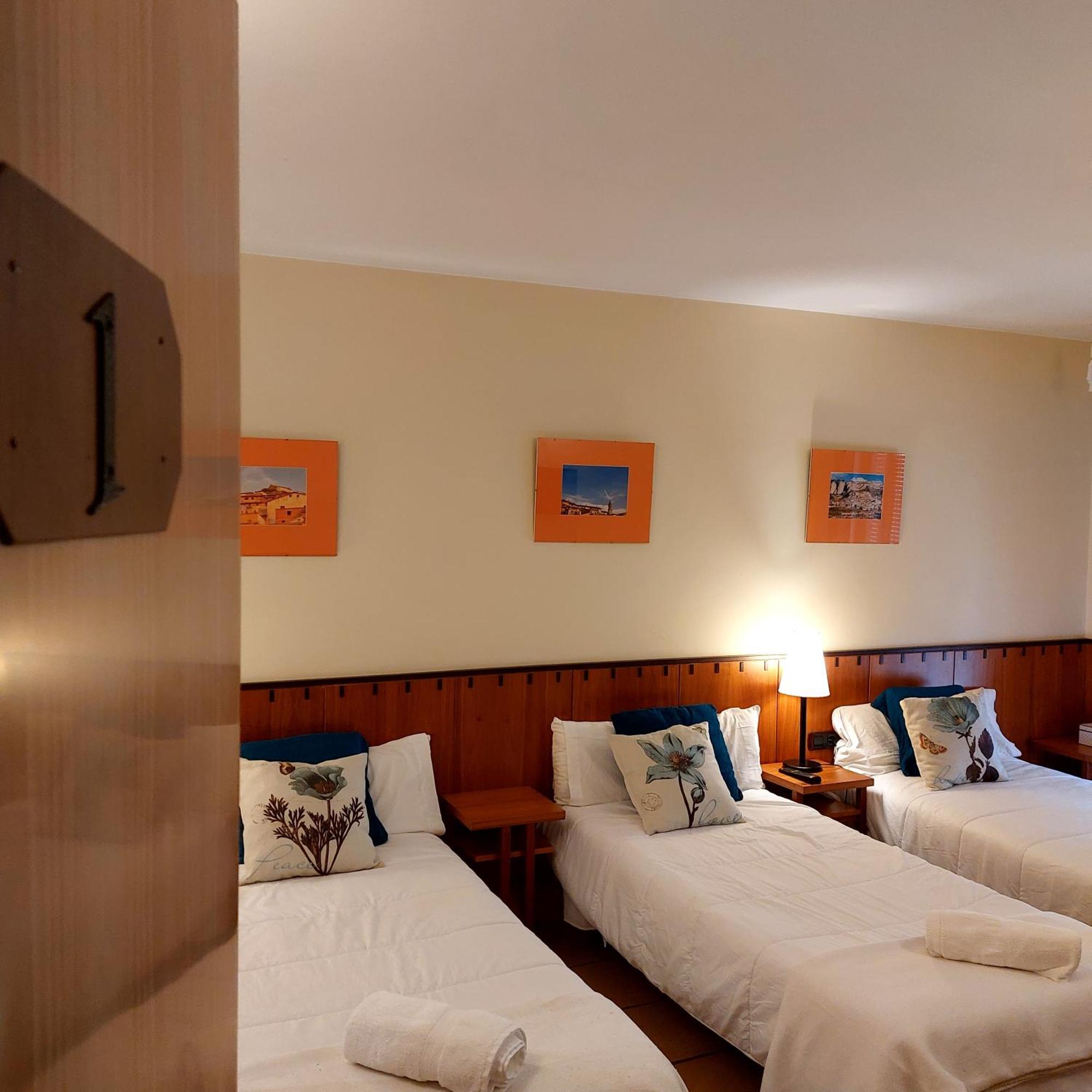 Hostal Tastavins Penarroya De Tastavins Bilik gambar