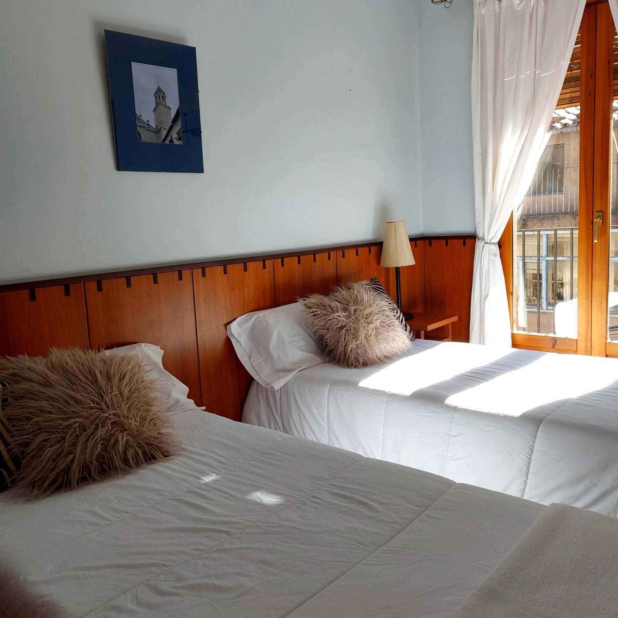 Hostal Tastavins Penarroya De Tastavins Bilik gambar