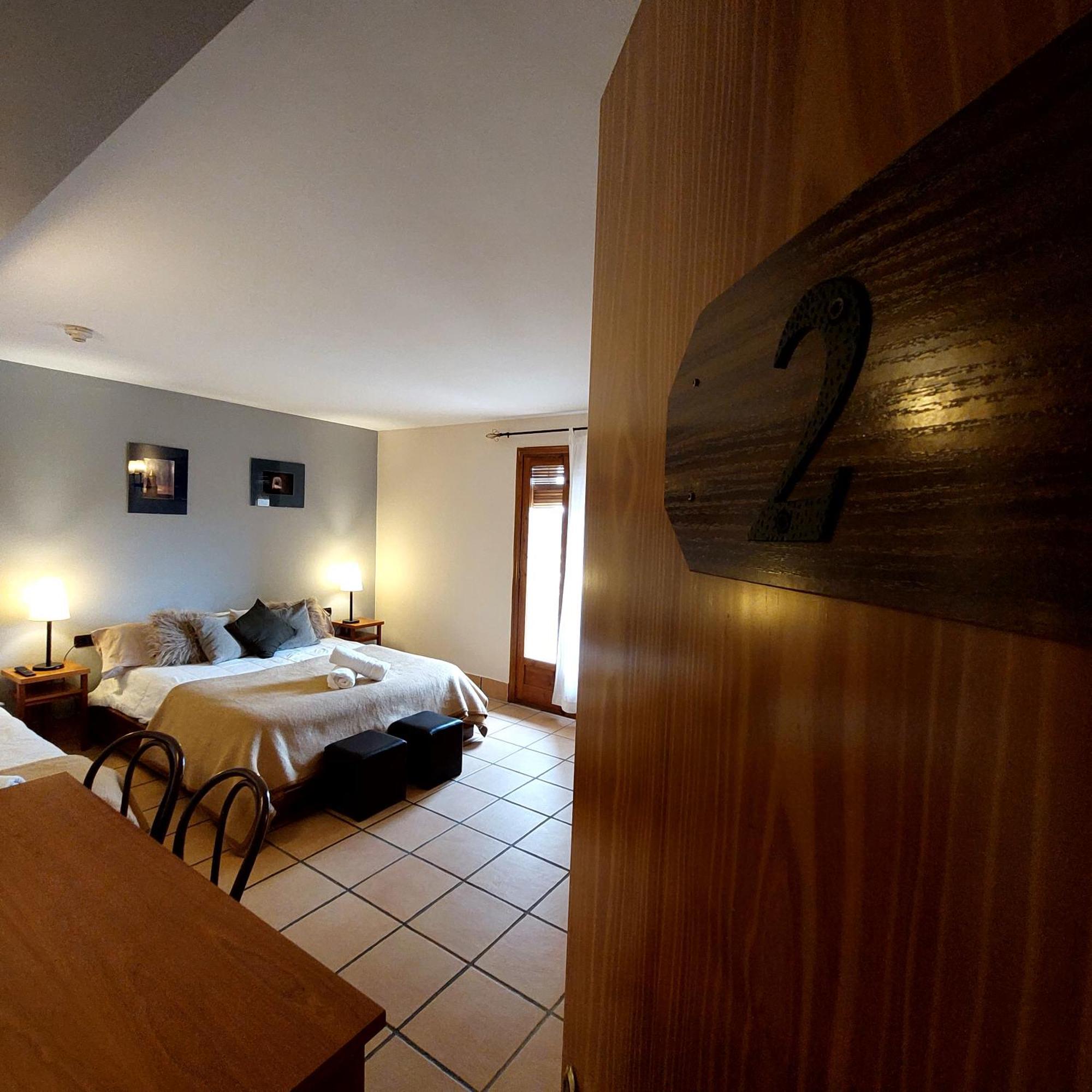 Hostal Tastavins Penarroya De Tastavins Bilik gambar