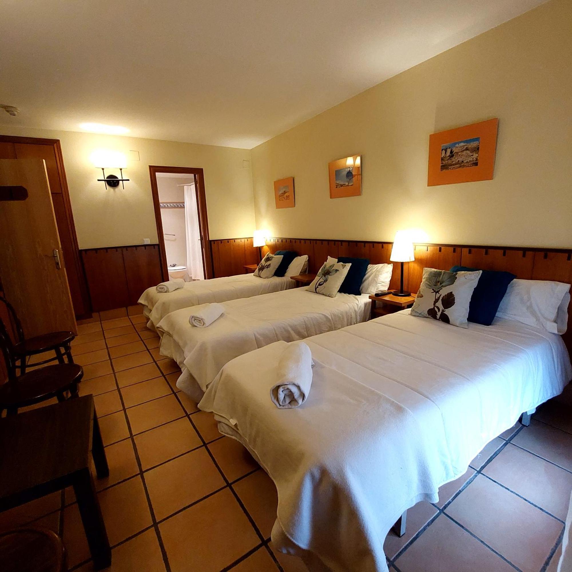 Hostal Tastavins Penarroya De Tastavins Bilik gambar