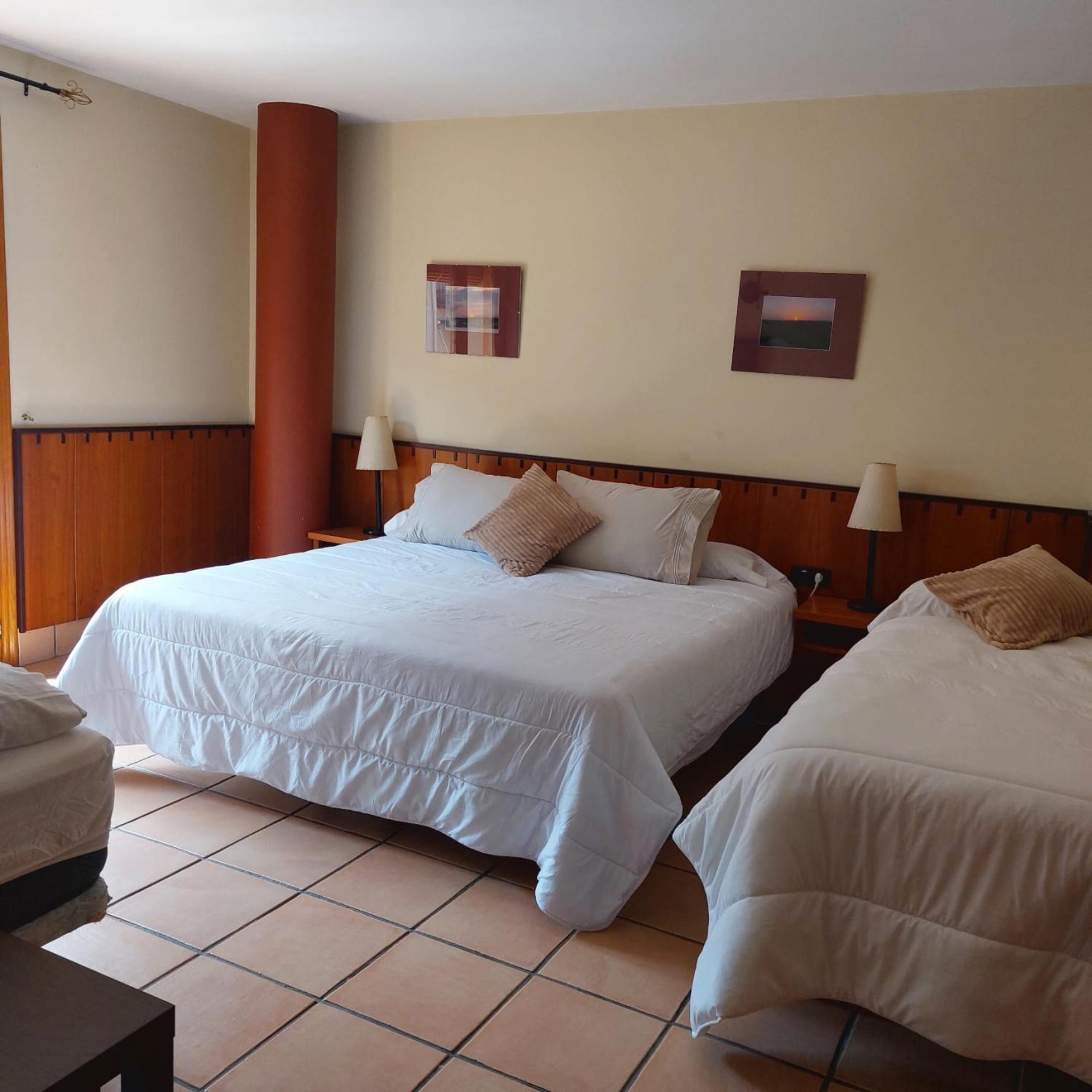 Hostal Tastavins Penarroya De Tastavins Luaran gambar