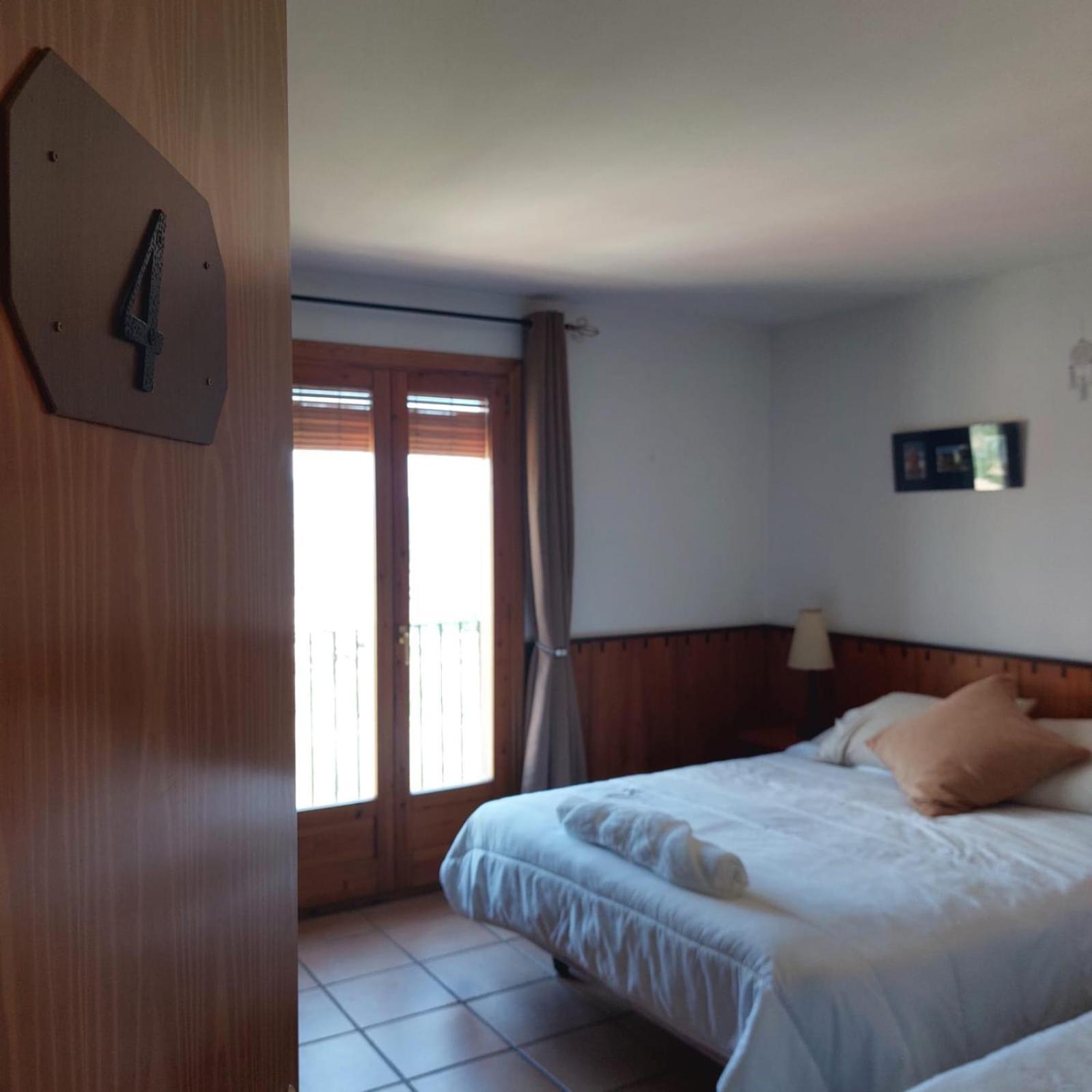 Hostal Tastavins Penarroya De Tastavins Luaran gambar
