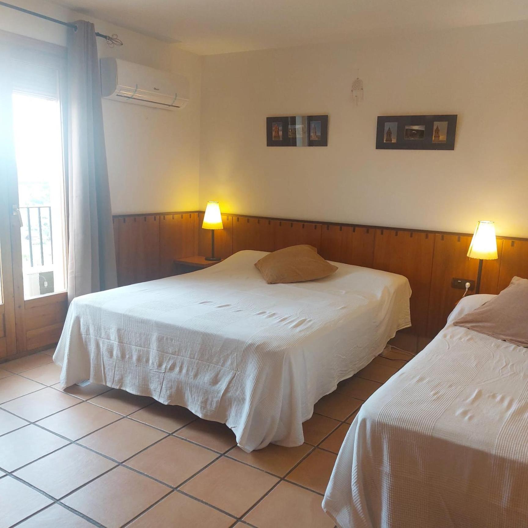 Hostal Tastavins Penarroya De Tastavins Luaran gambar
