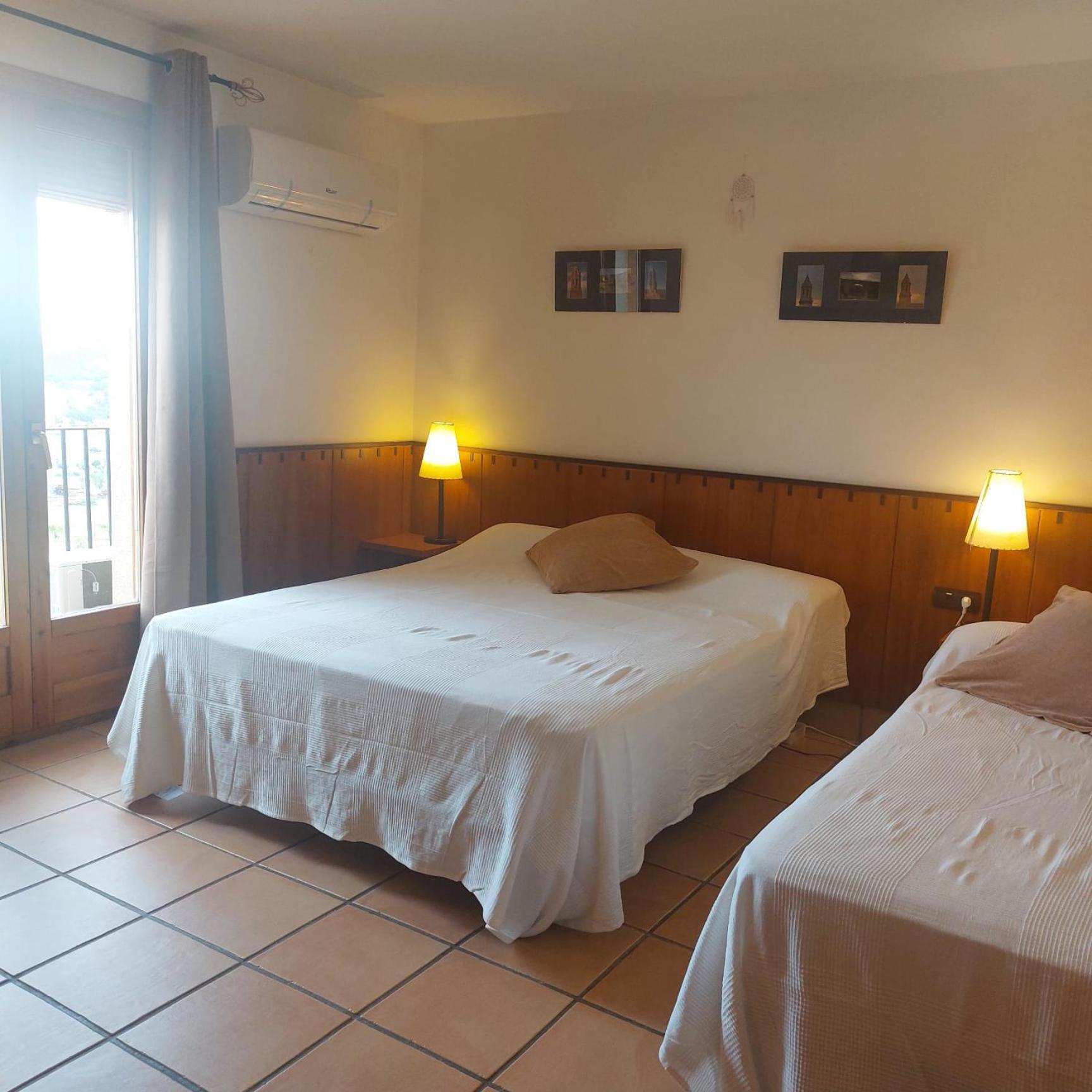 Hostal Tastavins Penarroya De Tastavins Luaran gambar